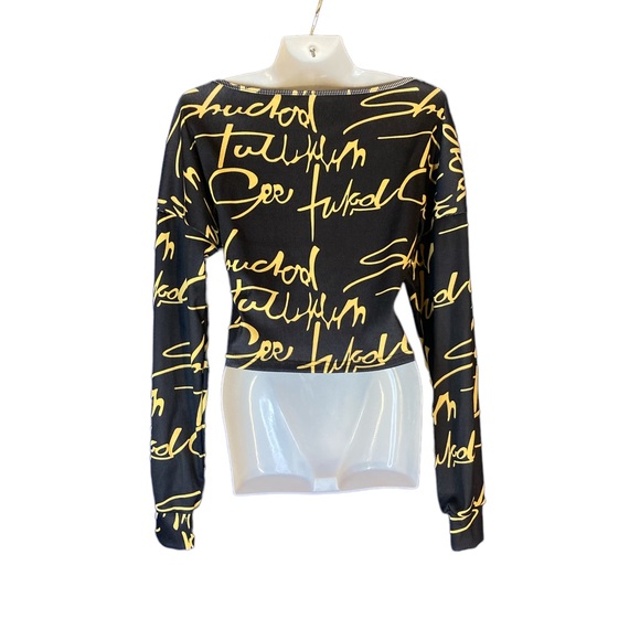 Black crop top with yellow script - Picture 2 of 3